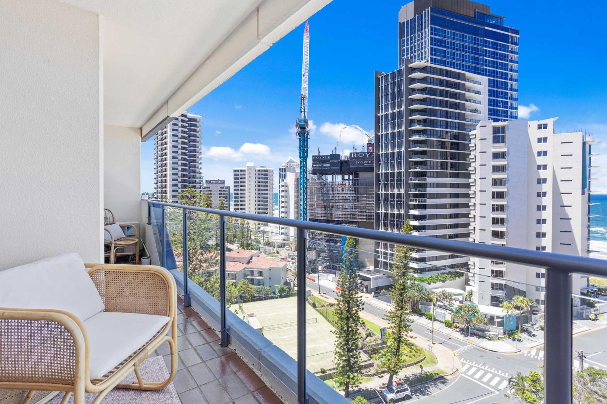 Baronnet Apartments โกลด์โคสต์ ภายนอก รูปภาพ